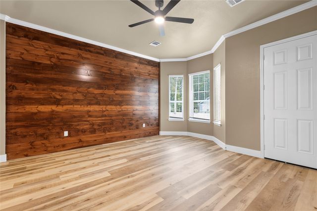 403 S 4th Street, Bonham, TX 75418