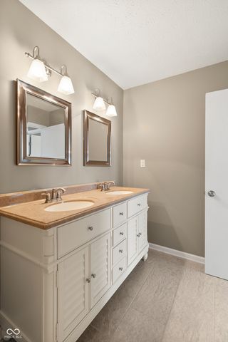 7552 Briarstone Drive, Indianapolis, IN 46227