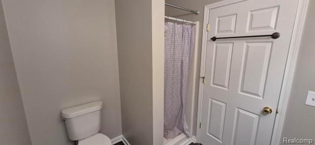 2443 Hester Court, Keego Harbor, MI 48320
