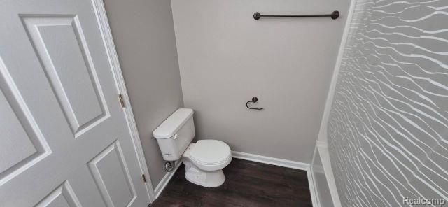 2443 Hester Court, Keego Harbor, MI 48320