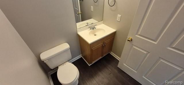 2443 Hester Court, Keego Harbor, MI 48320
