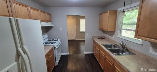 2443 Hester Court, Keego Harbor, MI 48320
