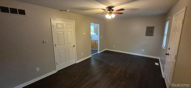 2443 Hester Court, Keego Harbor, MI 48320