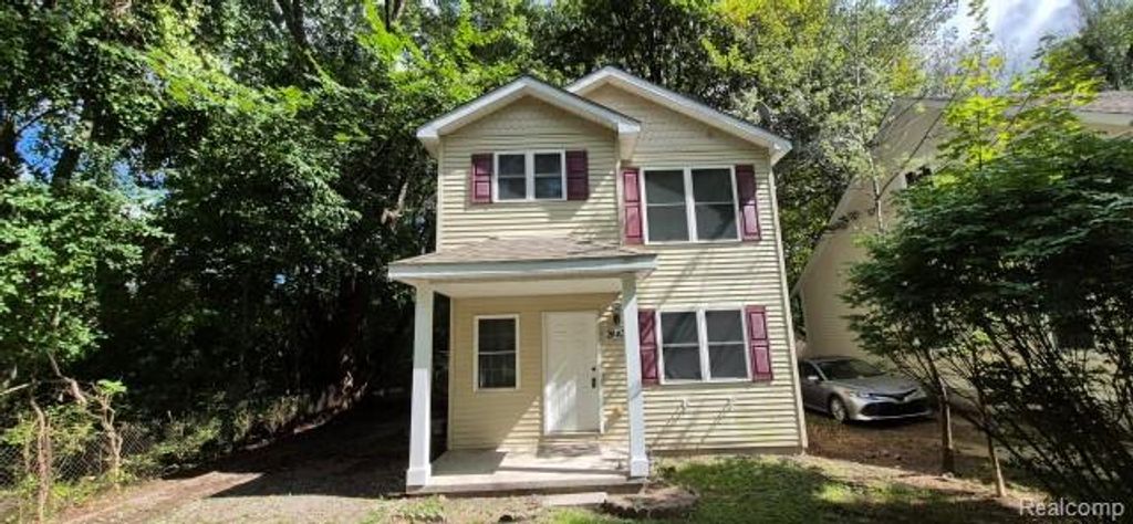 2443 Hester Court, Keego Harbor, MI 48320