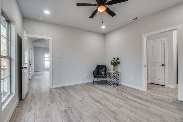 418 Kelly Lane, Seven Points, TX 75143