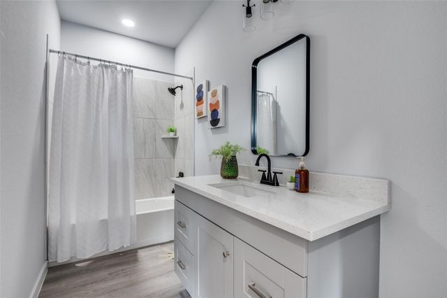 418 Kelly Lane, Seven Points, TX 75143