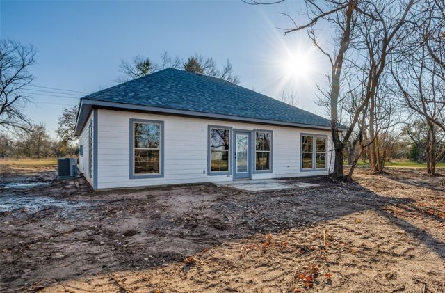 418 Kelly Lane, Seven Points, TX 75143