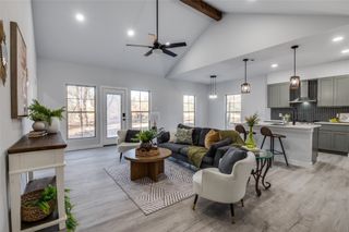 418 Kelly Lane, Seven Points, TX 75143