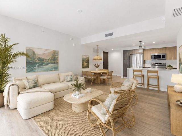 697 N Miami Ave 1810, Miami, FL 33136