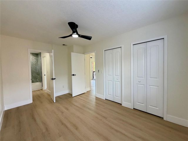 5100 PICADILLY CIRCUS 12, Orlando, FL 32839