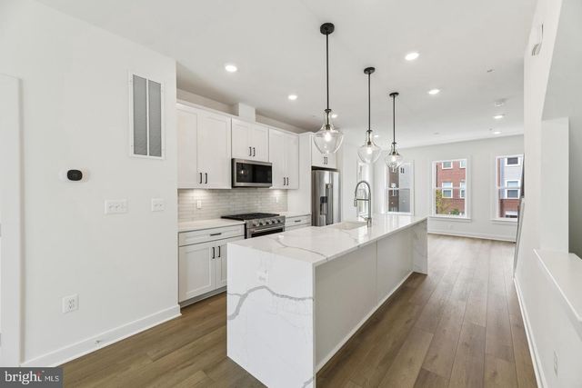 2042 HENSON NORRIS ST, Rockville, MD 20850