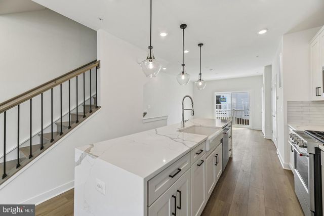 2042 HENSON NORRIS ST, Rockville, MD 20850