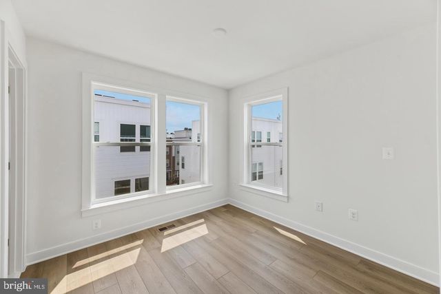 2042 HENSON NORRIS ST, Rockville, MD 20850