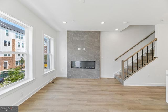 2042 HENSON NORRIS ST, Rockville, MD 20850