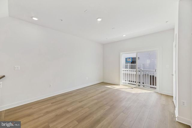 2042 HENSON NORRIS ST, Rockville, MD 20850