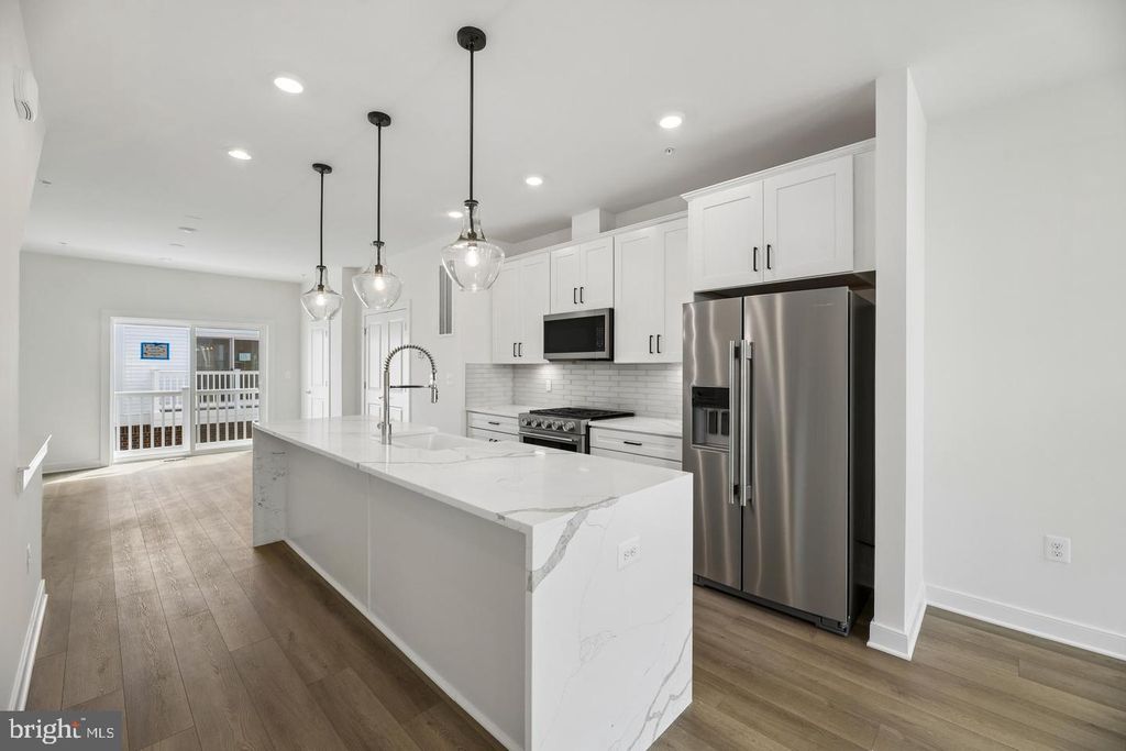 2042 HENSON NORRIS ST, Rockville, MD 20850