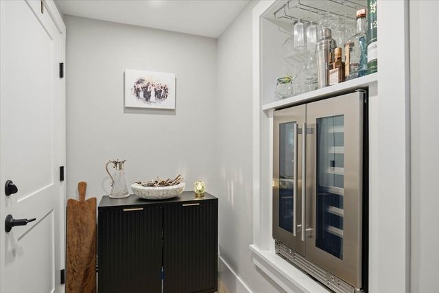 61 Spofford St, Newburyport, MA 01950