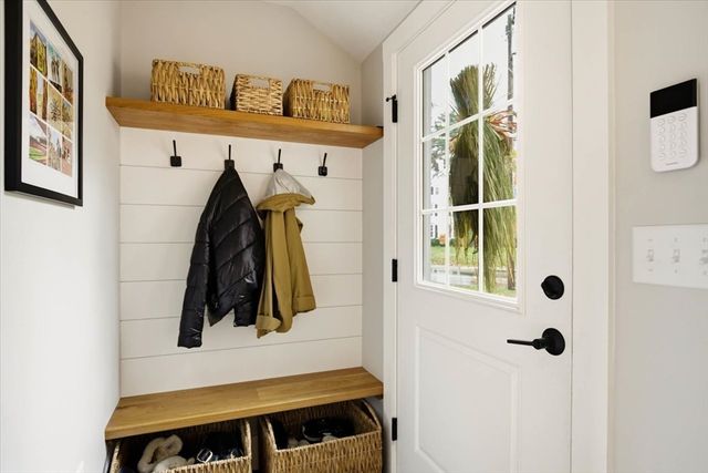 61 Spofford St, Newburyport, MA 01950