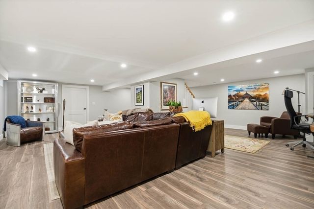 61 Spofford St, Newburyport, MA 01950