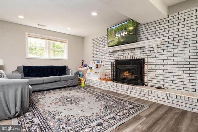 10242 CHARLES STREET, La Plata, MD 20646