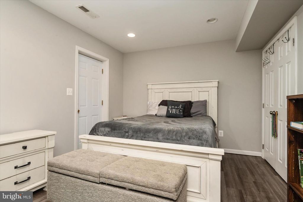 Image 22 of property listing at 10242 CHARLES STREET, La Plata, MD 20646