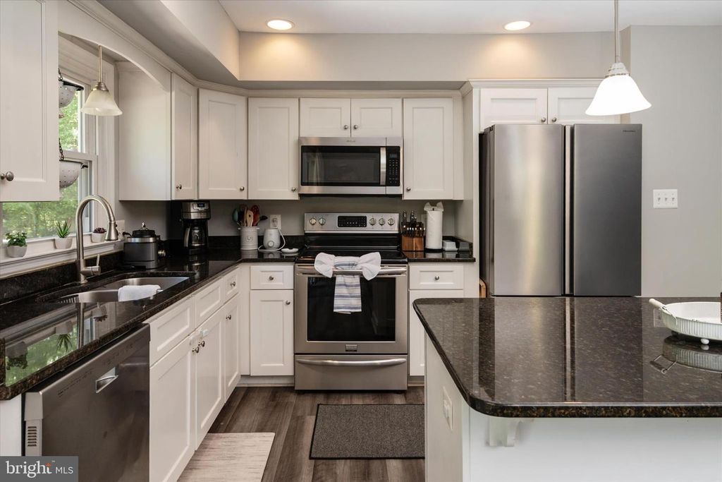 Image 4 of property listing at 10242 CHARLES STREET, La Plata, MD 20646