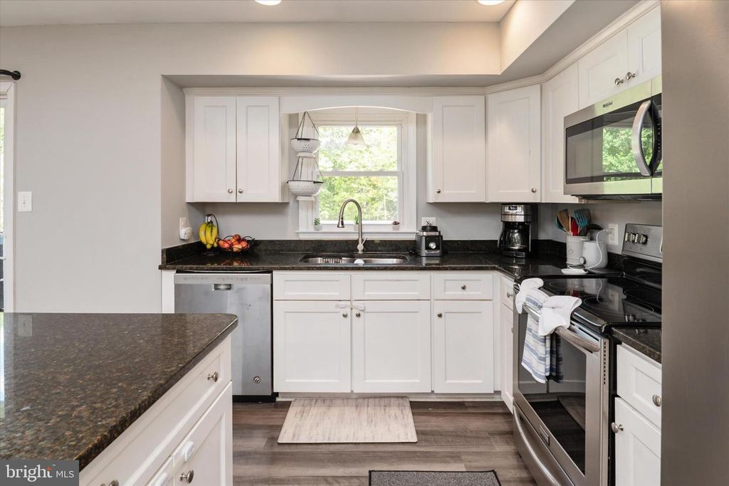 Image 5 of property listing at 10242 CHARLES STREET, La Plata, MD 20646