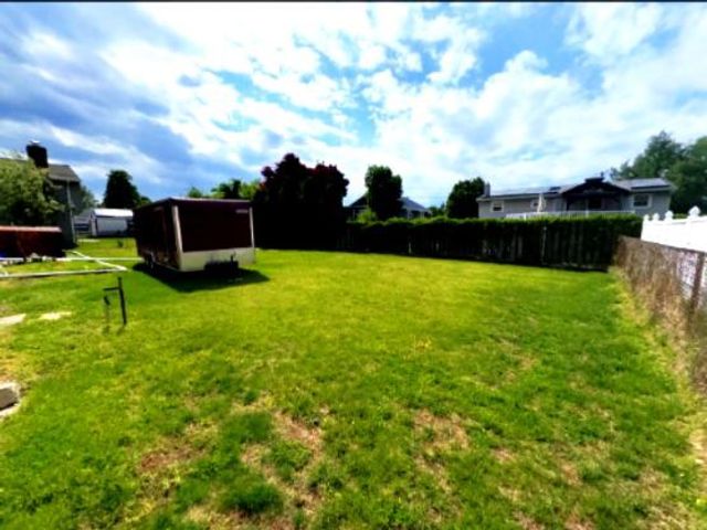 820 OAKLAND AVE, Burlington, NJ 08016