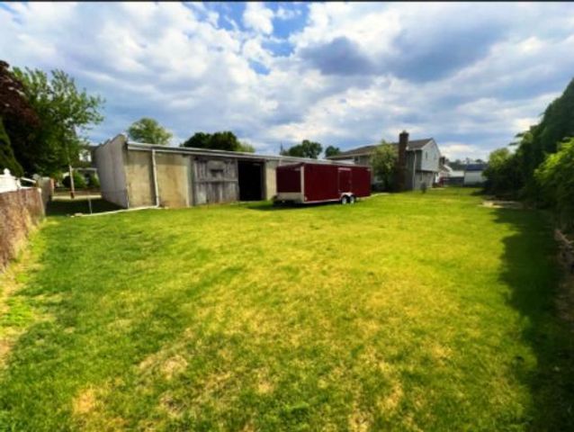 820 OAKLAND AVE, Burlington, NJ 08016