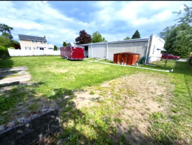 820 OAKLAND AVE, Burlington, NJ 08016