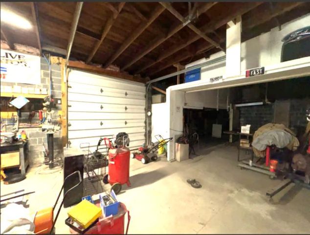 820 OAKLAND AVE, Burlington, NJ 08016