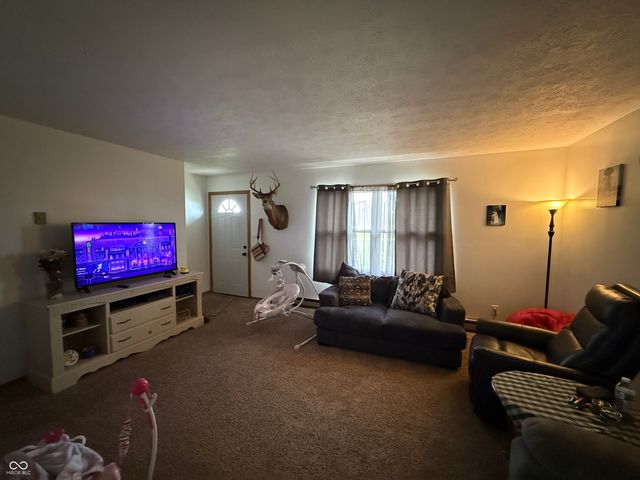 5470 N Base Road, North Vernon, IN 47265