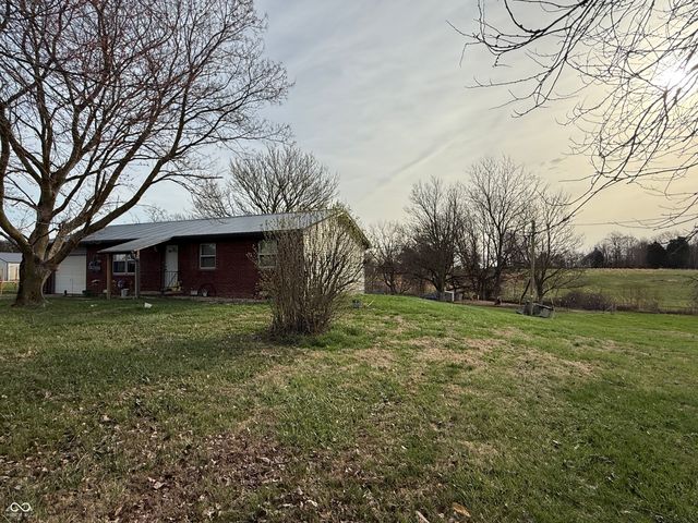 5470 N Base Road, North Vernon, IN 47265
