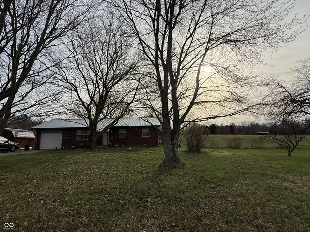 5470 N Base Road, North Vernon, IN 47265