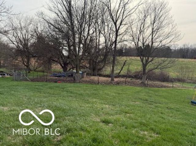 5470 N Base Road, North Vernon, IN 47265