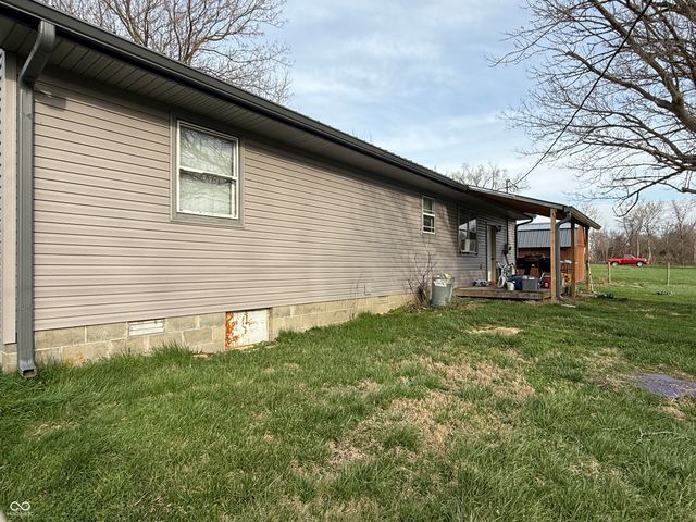 5470 N Base Road, North Vernon, IN 47265