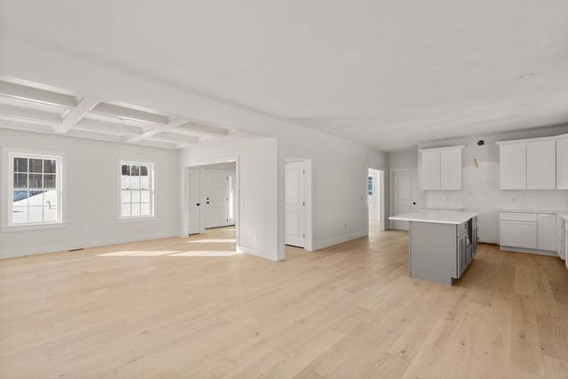 376 Elmwood Avenue, Holden, MA 01520