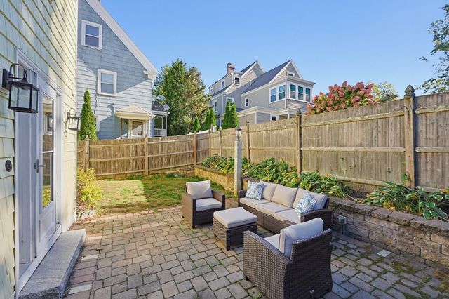44 Lincoln Ave, Quincy, MA 02170