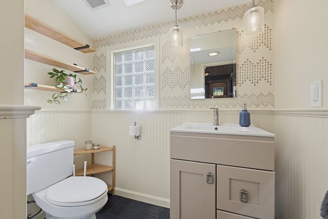 44 Lincoln Ave, Quincy, MA 02170