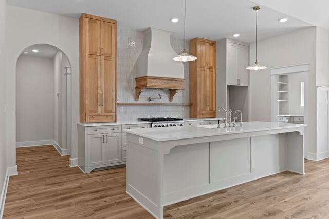 17300 Woodcrest Circle, Lindale, TX 75771