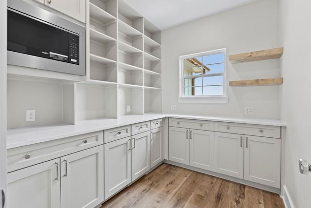 17300 Woodcrest Circle, Lindale, TX 75771