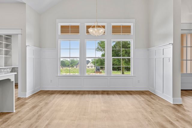 17300 Woodcrest Circle, Lindale, TX 75771