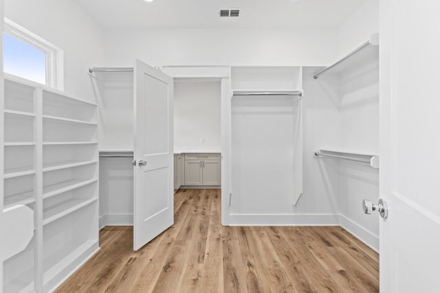 17300 Woodcrest Circle, Lindale, TX 75771