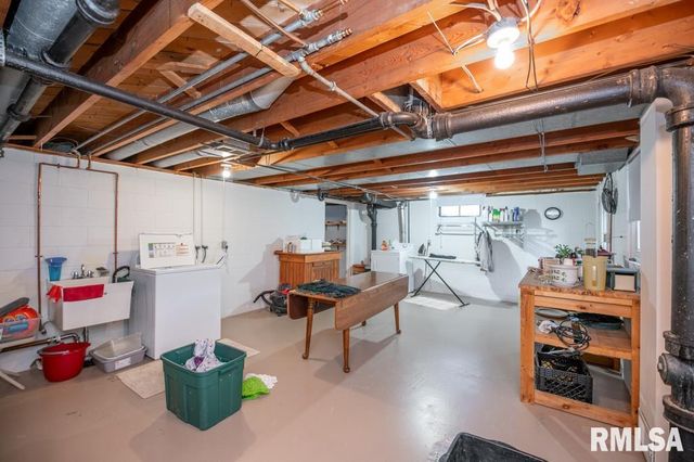 5209 N PROSPECT Road, Peoria Heights, IL 61616