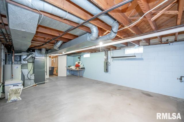 5209 N PROSPECT Road, Peoria Heights, IL 61616