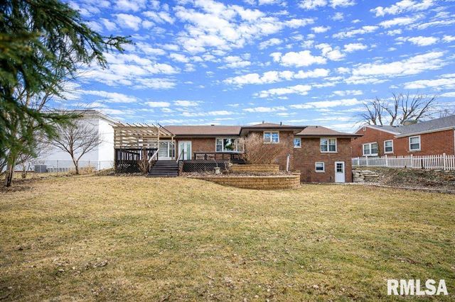 5209 N PROSPECT Road, Peoria Heights, IL 61616