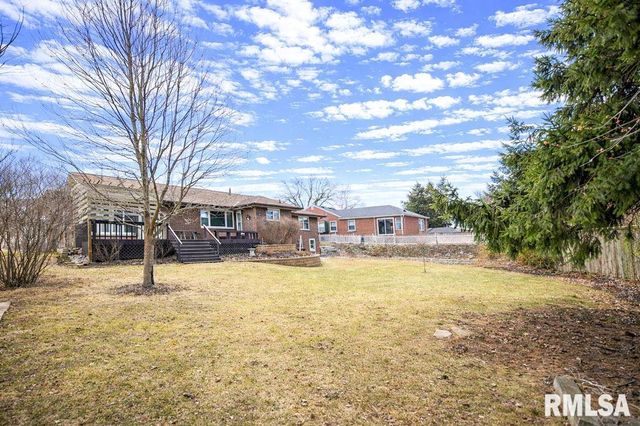 5209 N PROSPECT Road, Peoria Heights, IL 61616