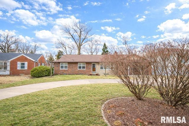 5209 N PROSPECT Road, Peoria Heights, IL 61616