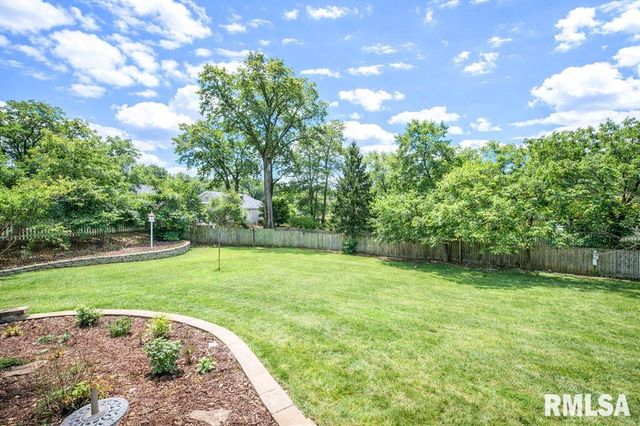 5209 N PROSPECT Road, Peoria Heights, IL 61616