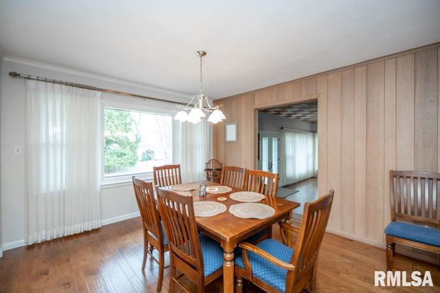 5209 N PROSPECT Road, Peoria Heights, IL 61616